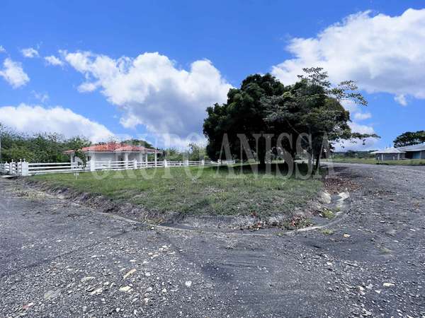 Se Vende Terreno de Esquina en la Colonia Chame
