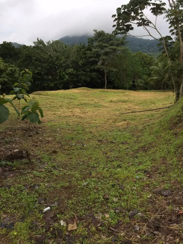 Se venden terrenos en Las Cumbres.