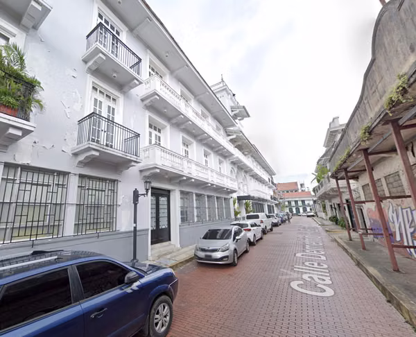 For Sale commercial/retail space in Casco Viejo