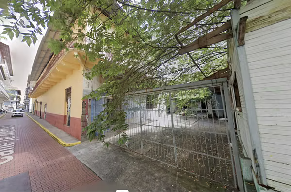 For Sale commercial/retail space in Casco Viejo
