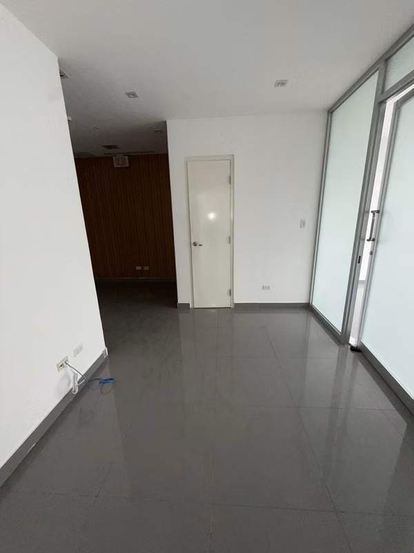Oficina aprox 60m en la Torre Aseguradora Ancón Costa del Este