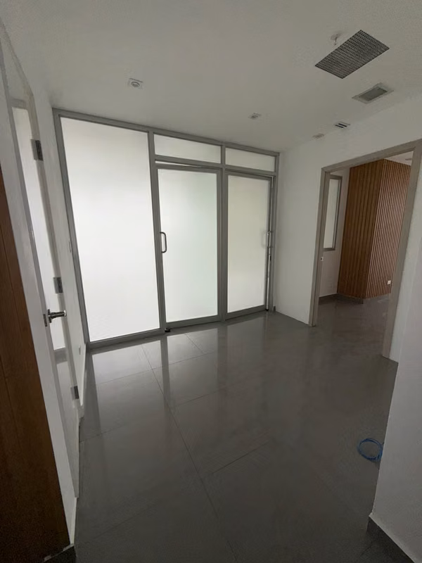 Oficina aprox 60m en la Torre Aseguradora Ancón Costa del Este