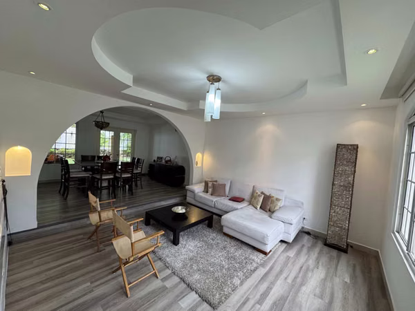 Vendo Espaciosa Residencia en Costa del Este - Costa Azul