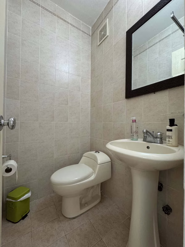 Vendo Espaciosa Residencia en Costa del Este - Costa Azul
