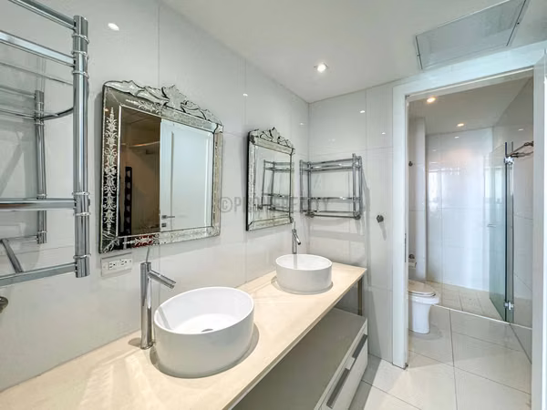 Yoo Panama model A apartment for sale on Avenida Balboa