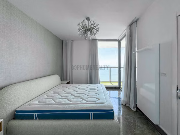Yoo Panama model A apartment for sale on Avenida Balboa