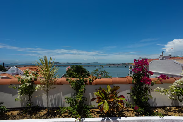 Apartamento de Tres Niveles en Venta en Cuatro Casas
