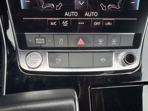 AUDI Q8 2019