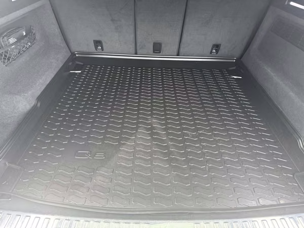 AUDI Q8 2019