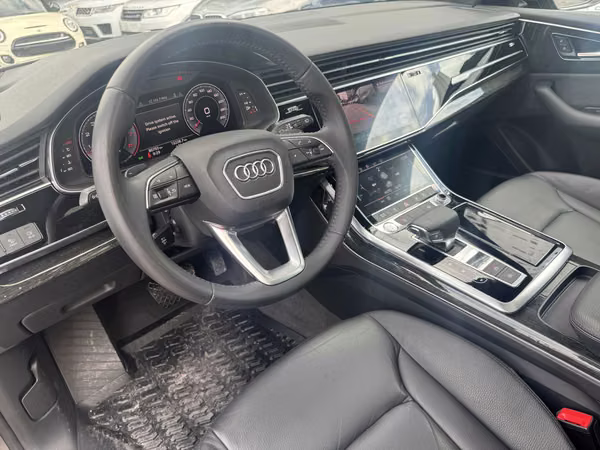 AUDI Q8 2019