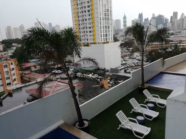 Vendo apartamento en Via España PH Plaza Valencia