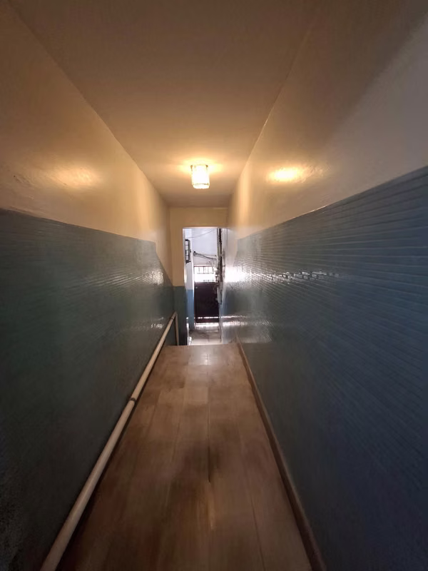 building for sale in Calidonia