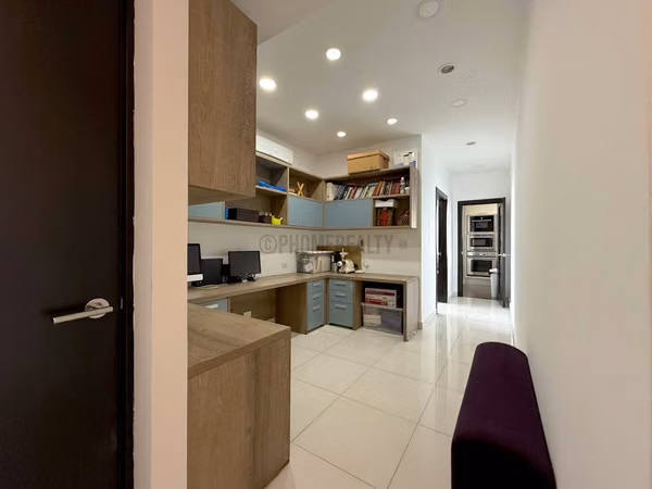 Spacious apartment for Sale on El Carmen