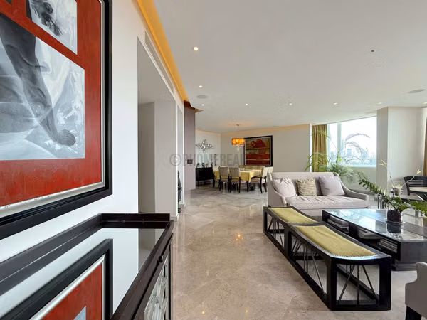 Spacious apartment for Sale on El Carmen