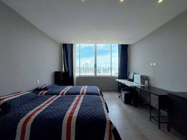 Spacious apartment for Sale on El Carmen