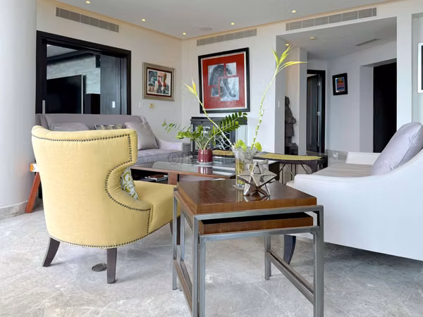 Spacious apartment for Sale on El Carmen