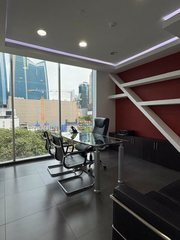 PARA VENTA O ALQUILER OFICINA EN PH OFFICE ONE OBARRIO