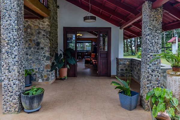 For Sale mountain house in Altos de Cerro Azul