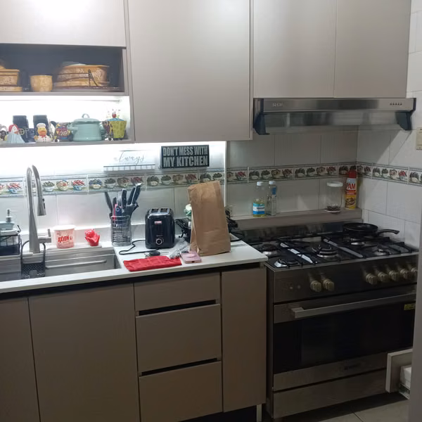 House for sale in Dorado Lake, Del Rey County, completely remodeled