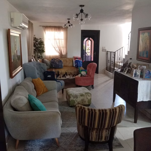 House for sale in Dorado Lake, Del Rey County, completely remodeled