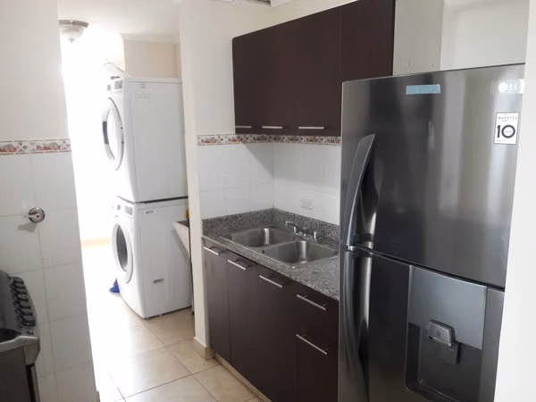 APARTAMENTO EN VENTA EN RIO ABAJO - CENTRICO