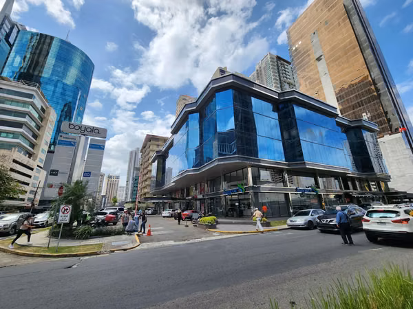 Office for Lease – 165 m² in Plaza Obarrio (Under Renovation)