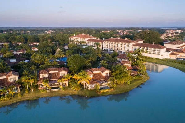 Luxury Lake-View Apartment at Buenaventura Golf &amp; Beach Resort