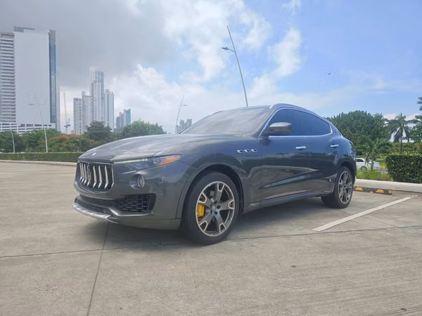 Maserati Levante Ermenegildo Zegna