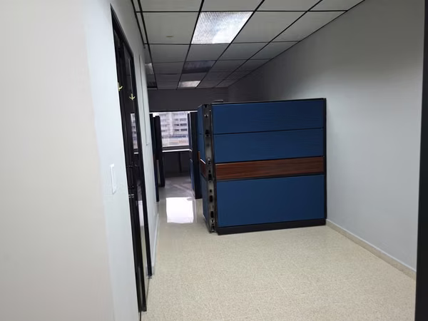 ALQUIL OFFICE 42, 44 and 47mts PLAZA AVENTURA WITH OFERTA PRICE / A FREE MES