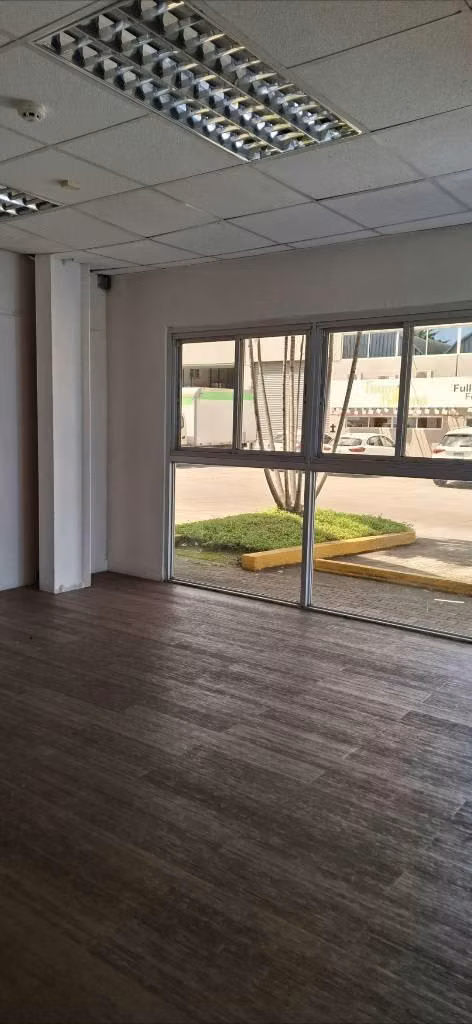 Via Tocumén, Rento Galera 700m2