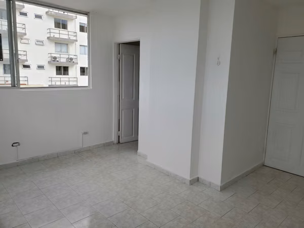 Parque Lefevre, Apartamento en Venta. Céntrico