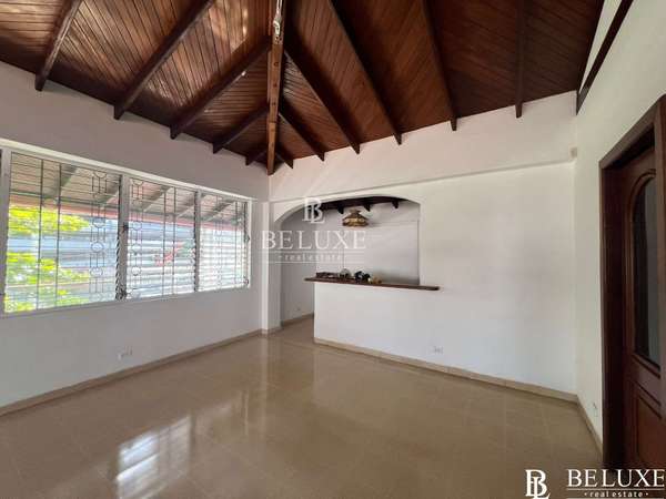 FOR RENT COMMERCIAL HOUSE IN BELLA VISTA (7)