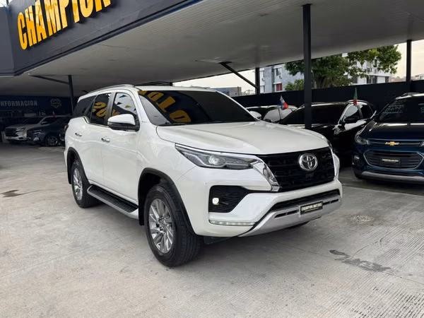 Toyota Fortuner 2023