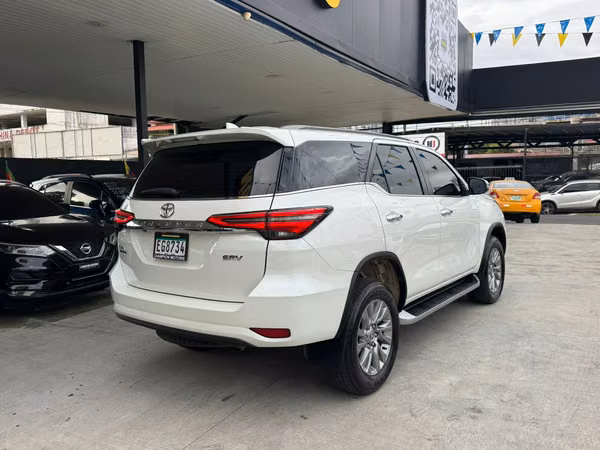 Toyota Fortuner 2023