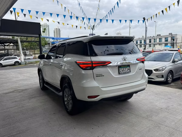 Toyota Fortuner 2023