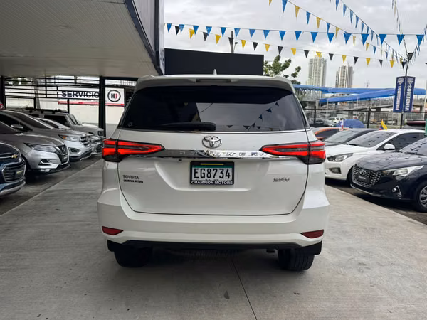 Toyota Fortuner 2023