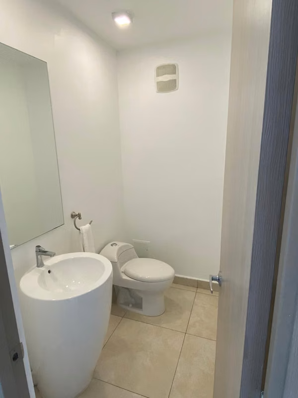 Melissa Foster Luxury Vende Hermoso Apartamento en el PH Clayton Park II MF1604