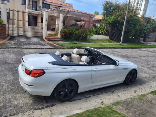 SE VENDE BMW COLOR BLANCO  640 I PERFECTA CONDICIONES  MANTENIMIENTO DE FABRICA