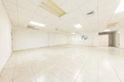 OFFICE FOR RENT – PLAZA AMÉRICA – VÍA ESPAÑA