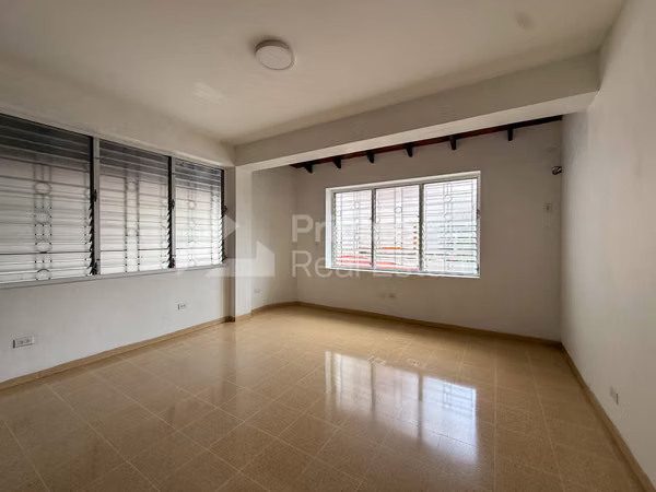 Commercial house for rent in Bellavista Calle 40 East