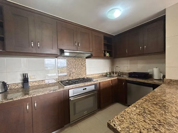Se vende hermoso apartamento amoblado en TUCAN COUNTRY CLUB-COCOLI