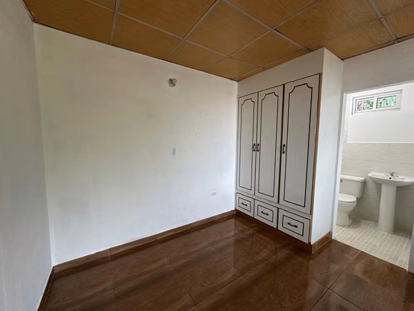 CUARTO DE ALQUILER - ARRAIJAN CABECERA