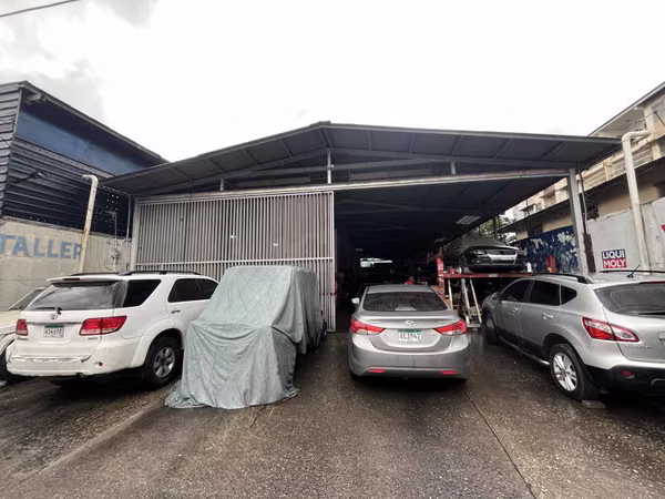 Venta Terreno con  Galera con  normativa RM1