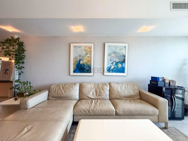 Beautiful fully furnished apartment for Sale in Yacht Club Tower