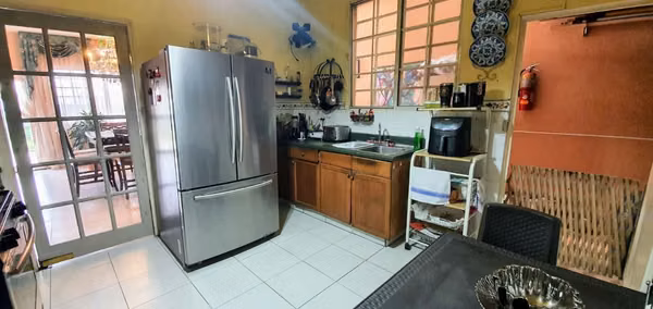 Venta de amplia y hermosa casa en El Doral – Altos del Bosque