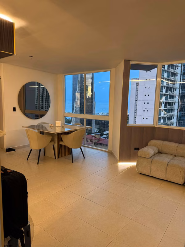 Hermoso apartamento TOTALMENTE REMODELADO en PH 44&amp;PARK, Bella Vista.