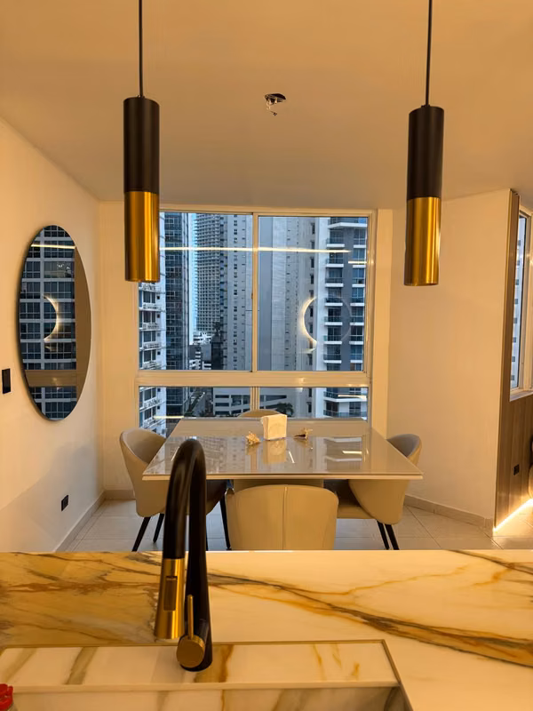 Hermoso apartamento TOTALMENTE REMODELADO en PH 44&amp;PARK, Bella Vista.