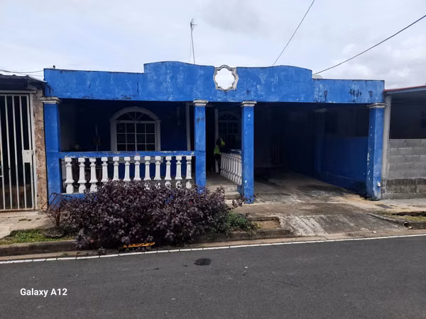 Vendo Casa en Tocumen, barriada La Siesta