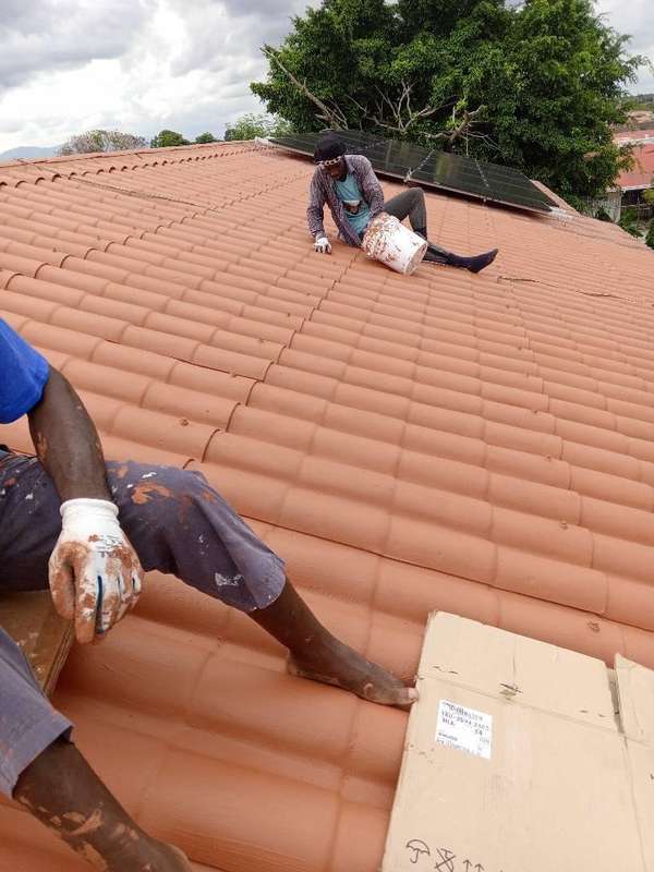 Tapamos goteras e impermeabilizamos techos tejalit , teja , zinc y losas