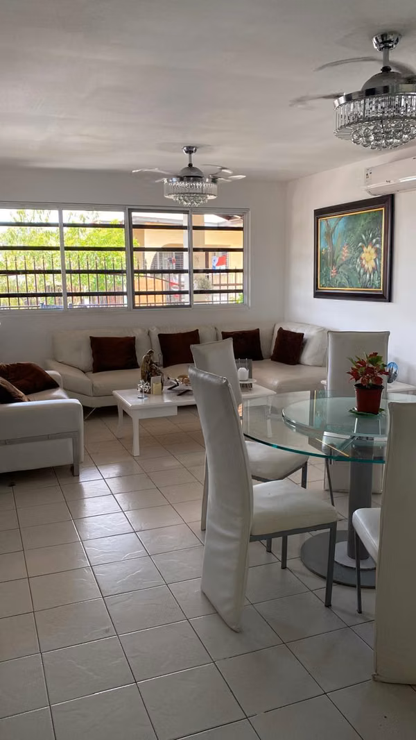House for Sale in La Gloria – Betania | 330 m² Lot / 4 Bedrooms / 3 Bathrooms / 1 Parking